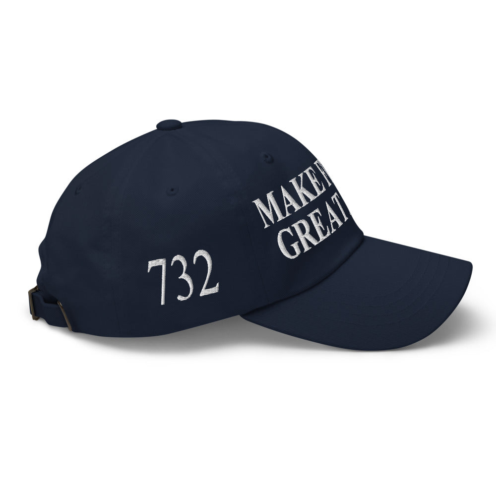 Casquette bleu marine, côté droit